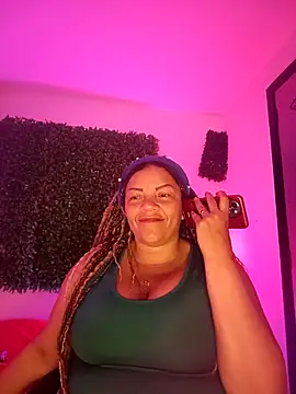 Snapshot of Eva_Luxei chatting on 10-20-25, 12:27 Eva Luxei online show from 10-20-25, 12:27