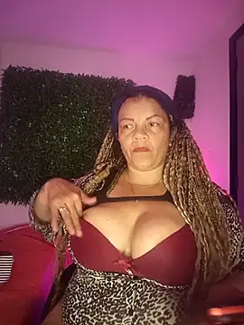 Snapshot of Eva_Luxei chatting on 11-01-25, 01:29 Eva Luxei online show from 11-01-25, 01:29