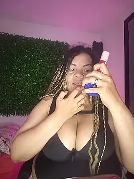 Snapshot of Eva_Luxei chatting on 11-04-25, 09:41 Eva Luxei online show from 11-04-25, 09:41