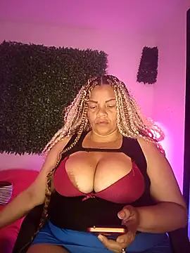 Snapshot of Eva_Luxei chatting on 11-10-25, 12:15 Eva Luxei online show from 11-10-25, 12:15