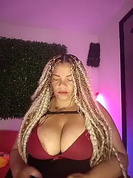 Snapshot of Eva_Luxei chatting on 11-12-25, 12:38 Eva Luxei online show from 11-12-25, 12:38