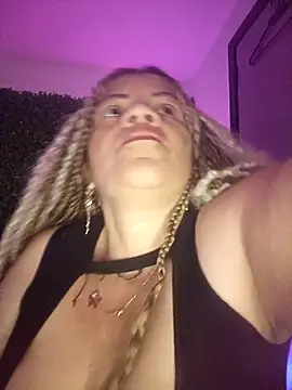 Snapshot of Eva_Luxei chatting on 11-30-25, 05:11 Eva Luxei online show from 11-30-25, 05:11