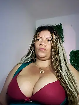 Snapshot of Eva_Luxei chatting on 02-28-26, 03:07 Eva Luxei online show from 02-28-26, 03:07