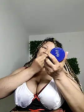 Snapshot of Eva_Luxei chatting on 03-13-26, 03:13 Eva Luxei online show from 03-13-26, 03:13