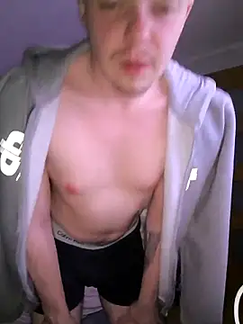 Twojsynek1997 online show from 04-16-26, 08:42