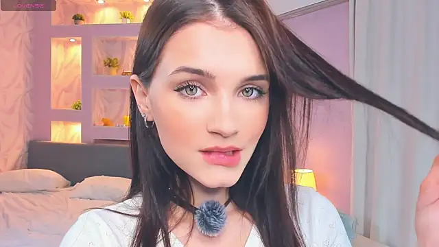 TeriRipka online show from 11-18-25, 07:07