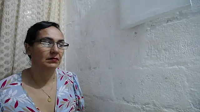 gabbyparker  online show from 11-01-25, 10:06