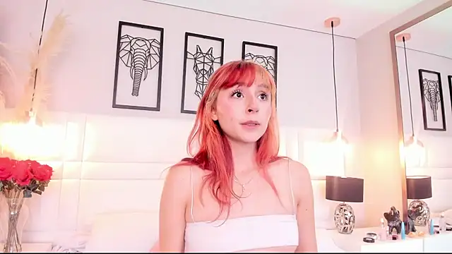 dafnne hall online show from 10-18-25, 07:03