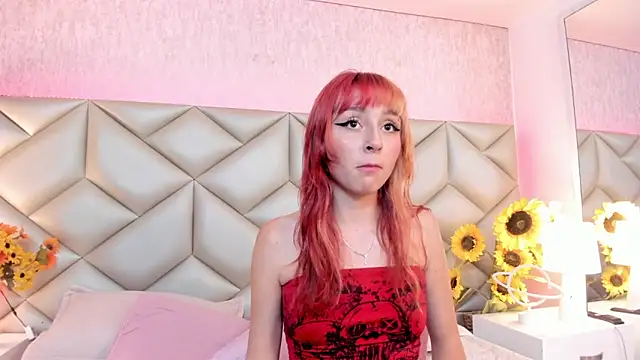 dafnne hall online show from 11-26-25, 04:13