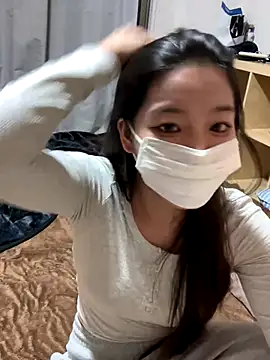 Snapshot of happy_hino chatting on 11-21-25, 02:16 happy hino online show from 11-21-25, 02:16