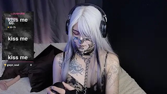 GothXRaven online show from 10-07-25, 03:42