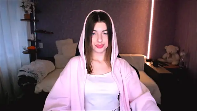 Snapshot of Dianaa_Lee0 chatting on 05-30-26, 12:46 Dianaa Lee0 online show from 05-30-26, 12:46