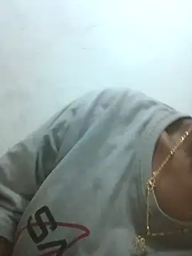 Snapshot of hotshreya69 chatting on 11-08-25, 06:02 hotshreya69 online show from 11-08-25, 06:02