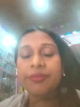 Snapshot of hotshreya69 chatting on 11-17-25, 08:53 hotshreya69 online show from 11-17-25, 08:53