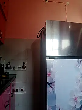 Snapshot of hotshreya69 chatting on 11-20-25, 06:35 hotshreya69 online show from 11-20-25, 06:35