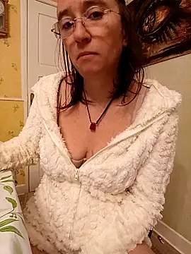 Snapshot of Sophierob1 chatting on 10-14-25, 06:36 Sophierob1 online show from 10-14-25, 06:36