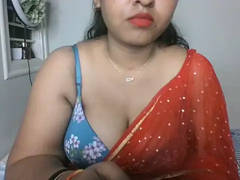 Snapshot of its_me_Rashmi chatting on 10-10-25, 06:29 its me Rashmi online show from 10-10-25, 06:29