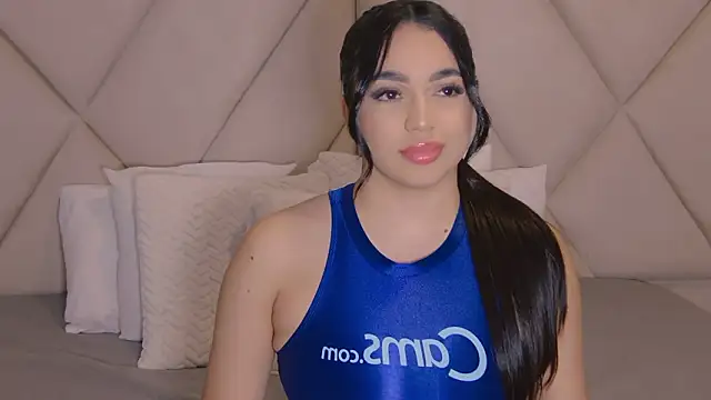 Snapshot of CharlotteeBrownn chatting on 03-19-26, 06:06 CharlotteeBrownn online show from 03-19-26, 06:06