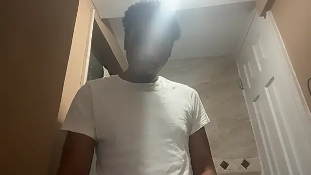 Snapshot of Yungandhungd chatting on 12-01-25, 04:01 Yungandhungd online show from 12-01-25, 04:01