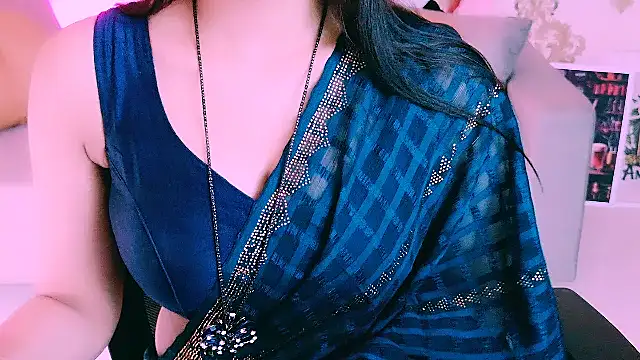 Snapshot of My_Rose chatting on 02-08-26, 02:53 My Rose online show from 02-08-26, 02:53