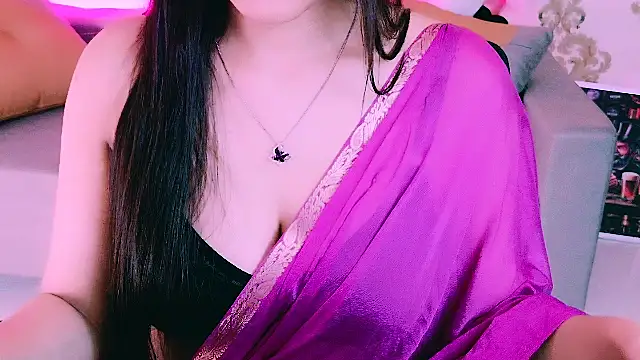 Snapshot of My_Rose chatting on 02-11-26, 03:50 My Rose online show from 02-11-26, 03:50