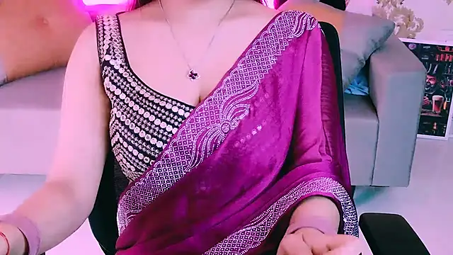 Snapshot of My_Rose chatting on 02-13-26, 03:19 My Rose online show from 02-13-26, 03:19