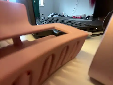 OliviaaFischer online show from 02-19-26, 10:44