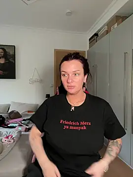 OliviaaFischer online show from 04-05-26, 05:32