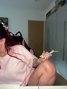 OliviaaFischer online show from 04-19-26, 02:27