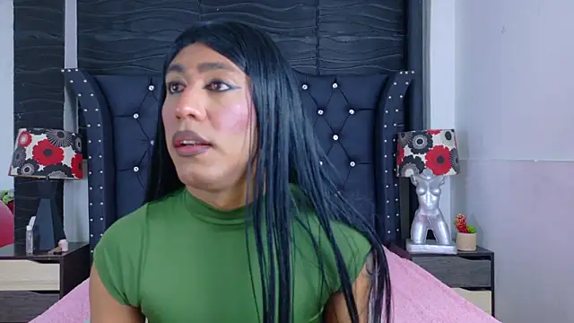 Lucia-Horny24 online show from 11-13-25, 08:08