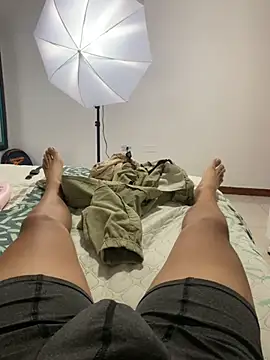 Snapshot of miaftmax chatting on 10-25-25, 10:48 miaftmax online show from 10-25-25, 10:48