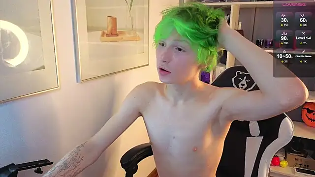 Snapshot of Your_avatar chatting on 11-20-25, 01:28 Your avatar online show from 11-20-25, 01:28