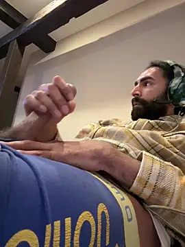 Snapshot of SergioGarcia93 chatting on 12-20-25, 12:29 SergioGarcia93 online show from 12-20-25, 12:29