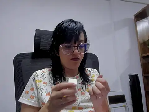 dalila macherano1 online show from 09-17-25, 10:11