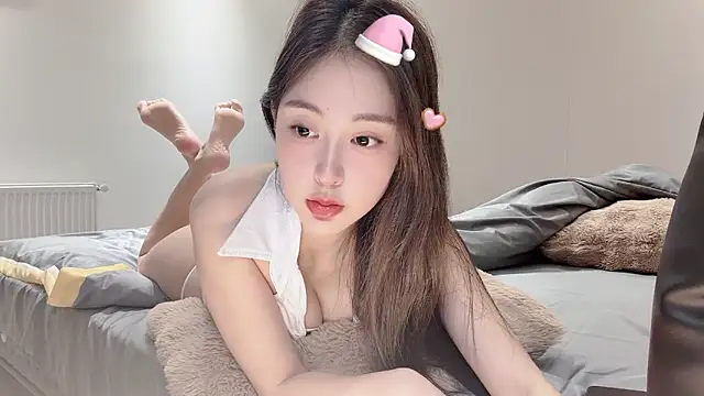 Aquarius-002 online show from 10-24-25, 01:40