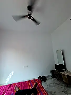 Snapshot of LundBoyram chatting on 11-02-25, 08:17 LundBoyram online show from 11-02-25, 08:17