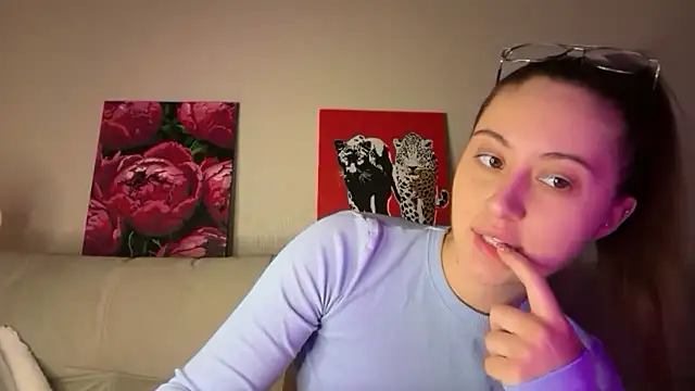 StellarAlice online show from 03-31-26, 06:19