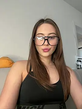 Snapshot of StellarAlice chatting on 04-26-26, 10:57 StellarAlice online show from 04-26-26, 10:57