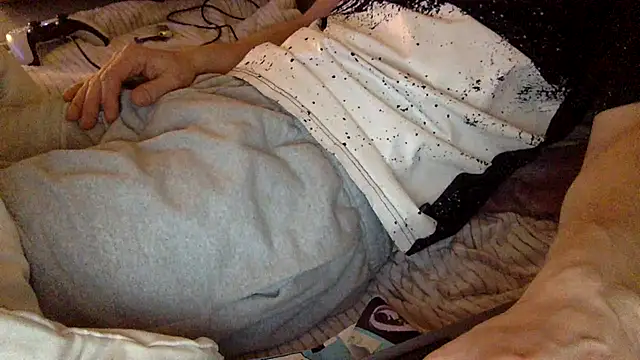 Snapshot of Breezydicksn chatting on 10-30-25, 07:36 Breezydicksn online show from 10-30-25, 07:36