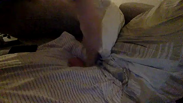 Snapshot of Breezydicksn chatting on 11-10-25, 09:47 Breezydicksn online show from 11-10-25, 09:47