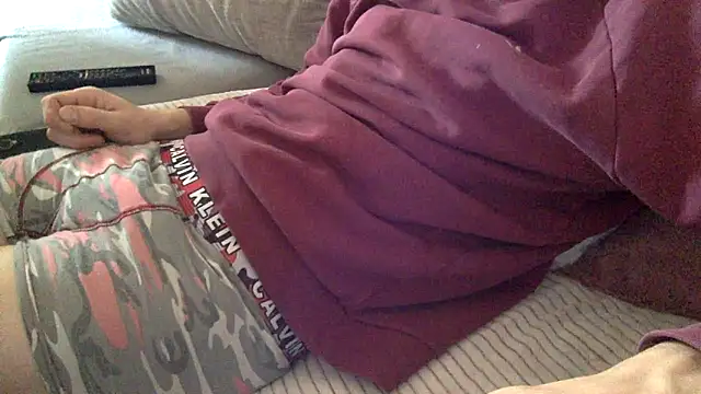 Snapshot of Breezydicksn chatting on 11-17-25, 02:12 Breezydicksn online show from 11-17-25, 02:12