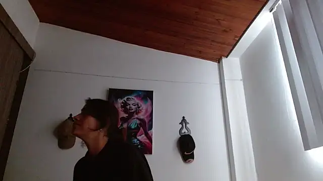 Crystal Star  online show from 04-15-26, 02:02