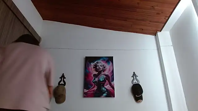 Crystal Star  online show from 04-19-26, 04:28