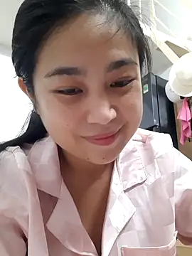 Minn-cute online show from 10-10-25, 04:44