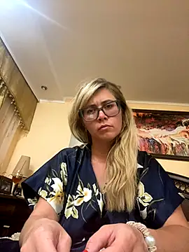 Crystal00Girl online show from 09-09-25, 09:25