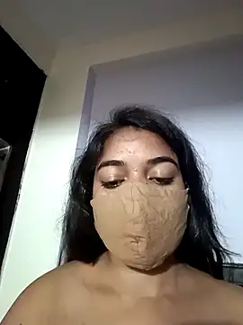 Little toy girl online show from 10-08-25, 12:36