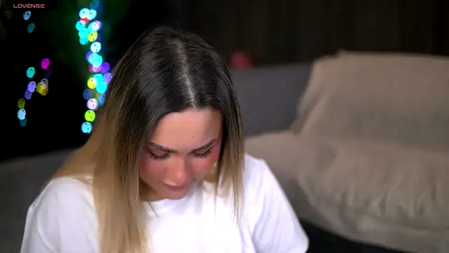 KayaAzur online show from 11-28-25, 06:05