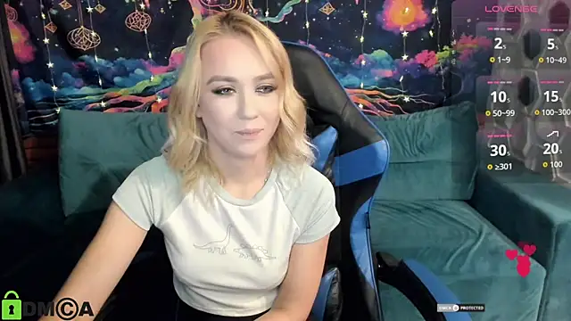 CrystalGirl99 online show from 12-22-25, 07:38