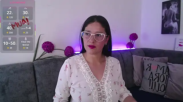 Alana steel 1 online show from 02-12-26, 07:31