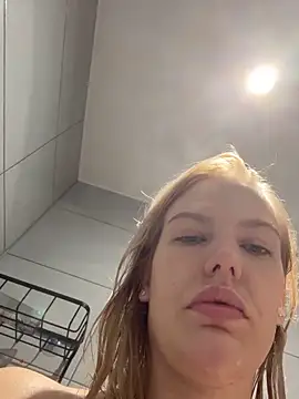 Chloemillerrxx online show from 09-17-25, 03:24